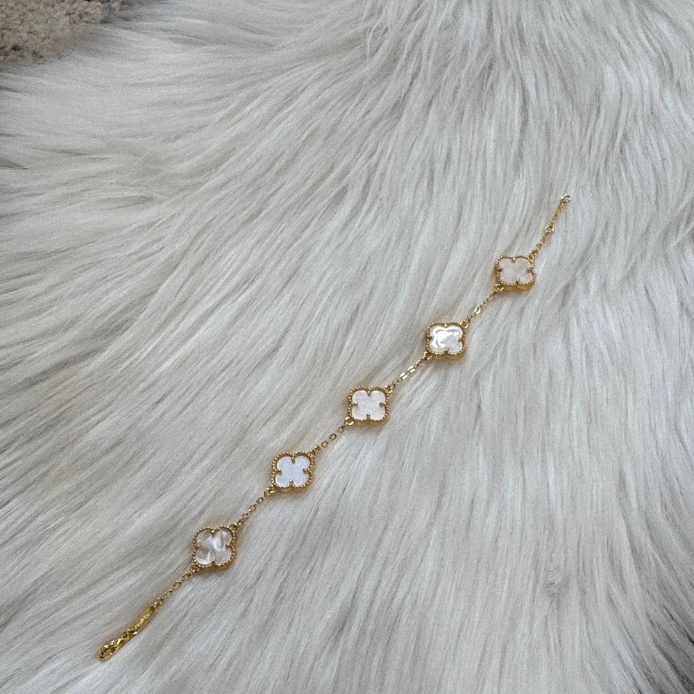 Gold and White Clover Bracelet